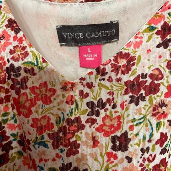 Vince Camuto V-Neck Floral Tank Blouse. Very feminine. Very pretty. Lined. - Picture 4 of 13